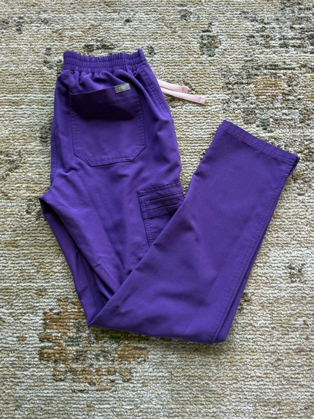 FIGS Ultra Violet Scrub pants - XS